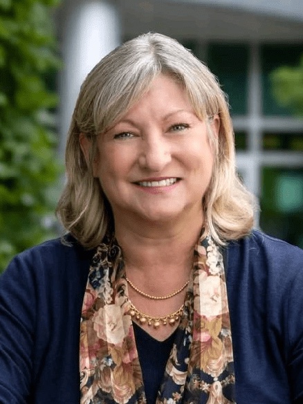 Dr. Lori Mann Bruce headshot